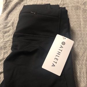 Athleta Alpine Valley Tight. Black. Size Small